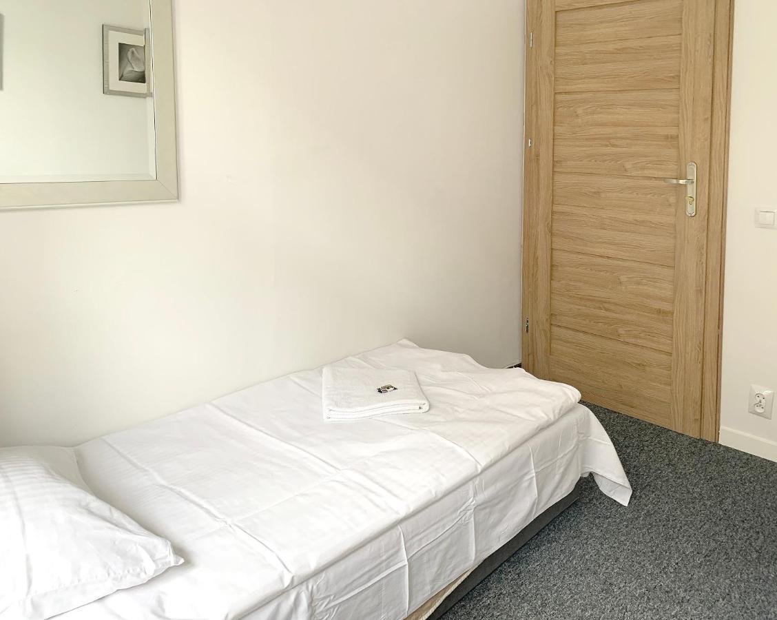 404 Rooms Wilanowska Warsaw Exterior photo
