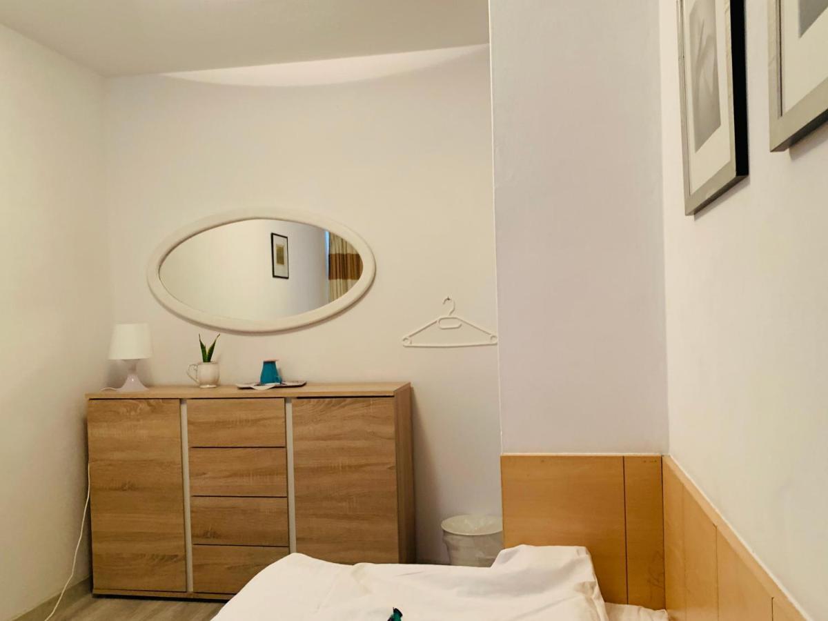 404 Rooms Wilanowska Warsaw Exterior photo
