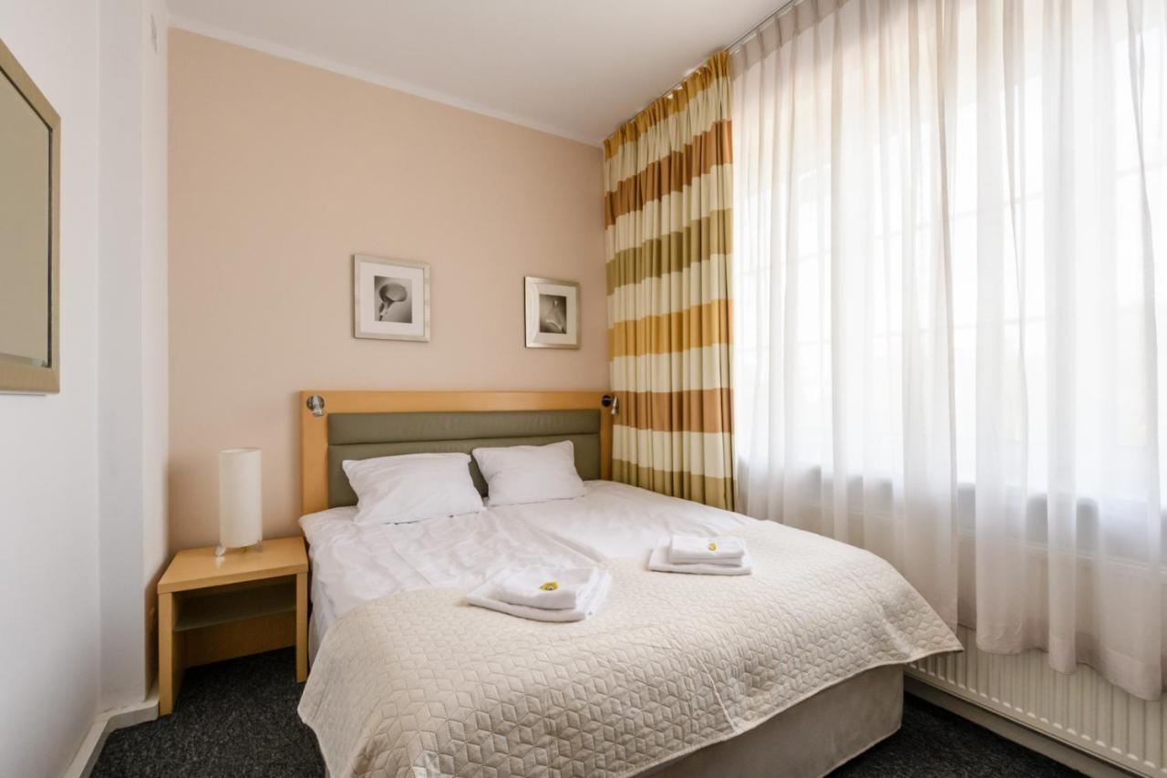 404 Rooms Wilanowska Warsaw Exterior photo