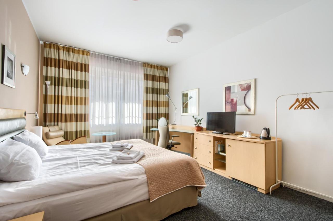 404 Rooms Wilanowska Warsaw Exterior photo