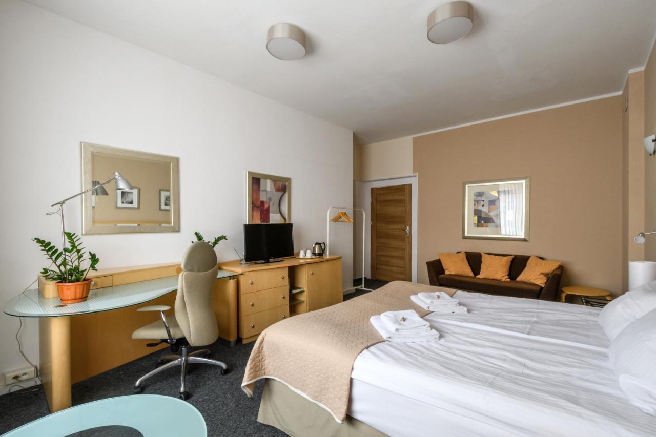 404 Rooms Wilanowska Warsaw Exterior photo
