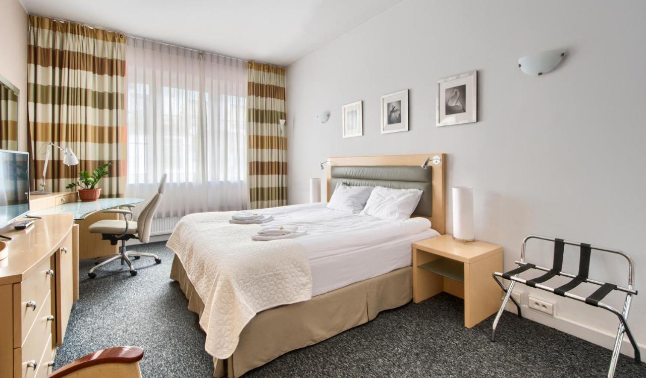 404 Rooms Wilanowska Warsaw Exterior photo