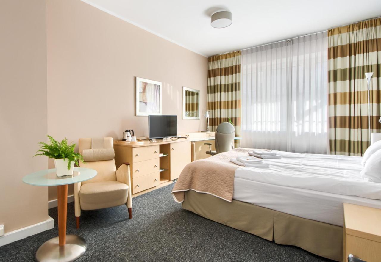 404 Rooms Wilanowska Warsaw Exterior photo