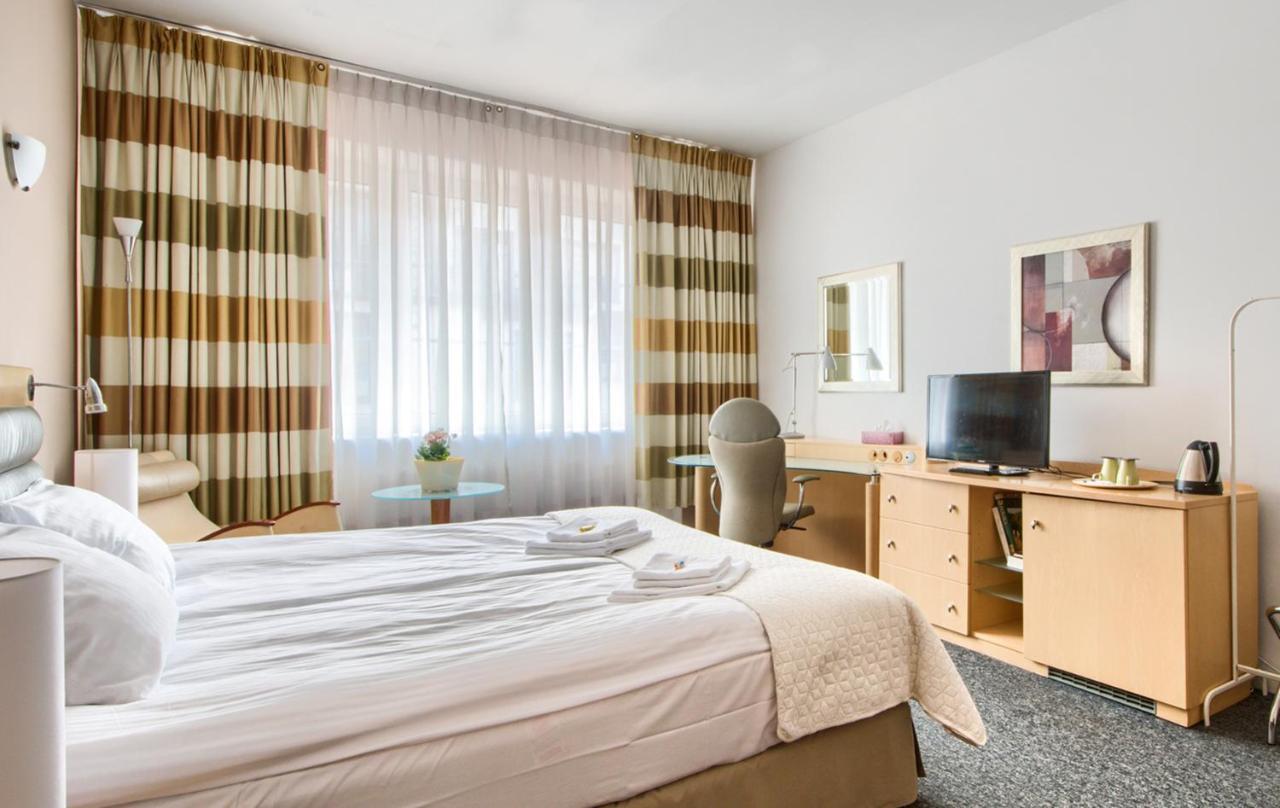 404 Rooms Wilanowska Warsaw Exterior photo